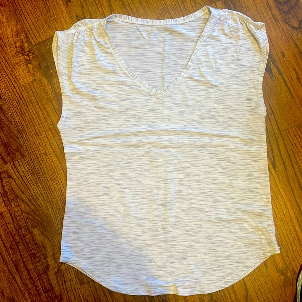 Lululemon tee
